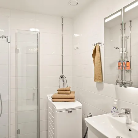 Enchanting 1br W/ King Bed In Unbeatable Location הלסינקי