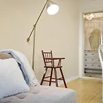 Enchanting 1br W/ King Bed In Unbeatable Location * 赫尔辛基