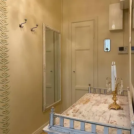 Enchanting 1br With King Bed In Unbeatable Location Apartment