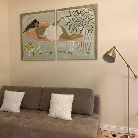 Enchanting 1br W/ King Bed In Unbeatable Location