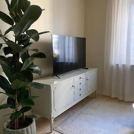 Apartamento Enchanting 1br W/ King Bed In Unbeatable Location Helsinki