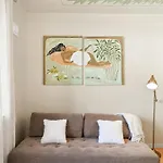 Enchanting 1br W/ King Bed In Unbeatable Location *